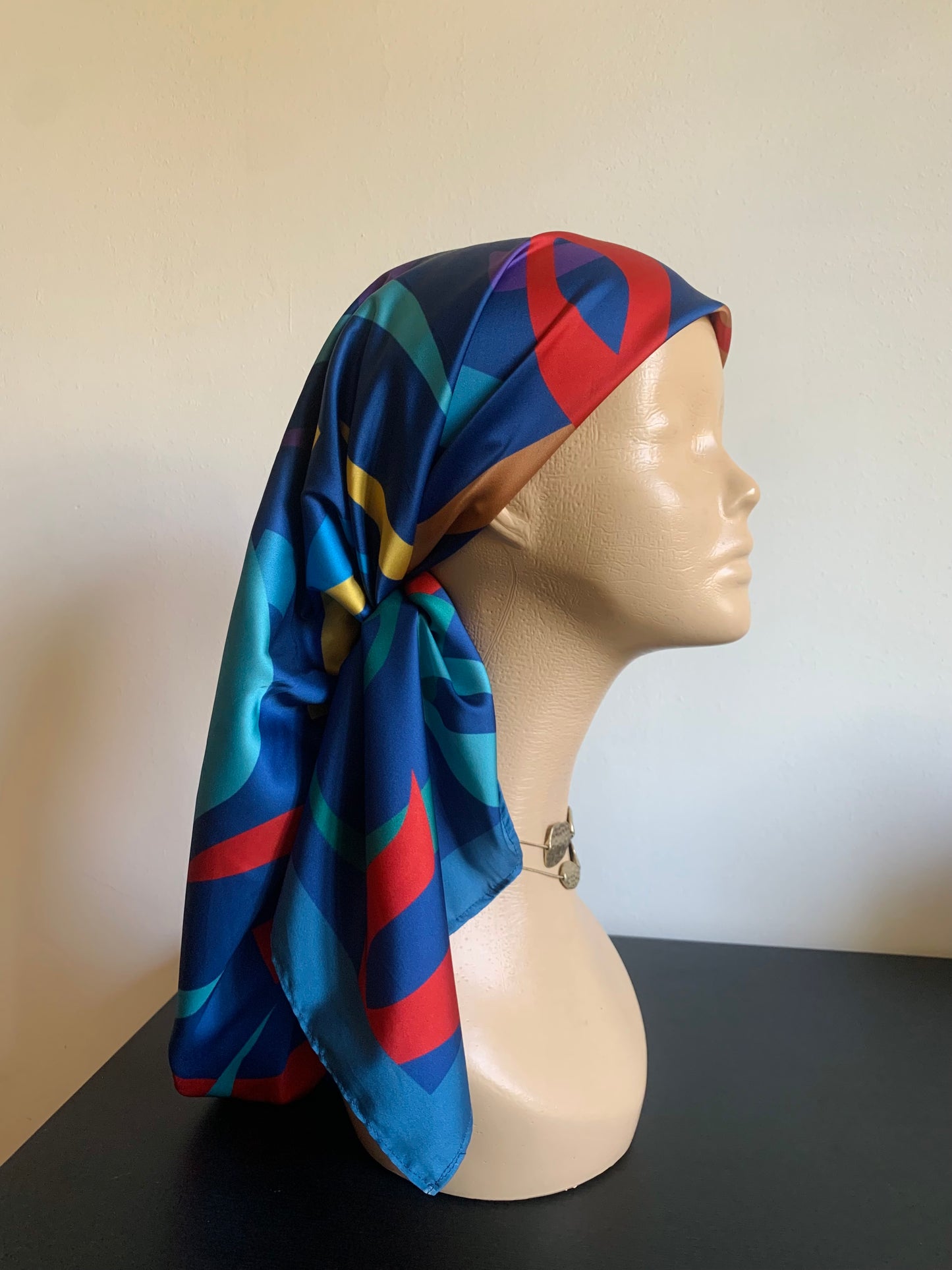 Calligraphy Scarf In blue