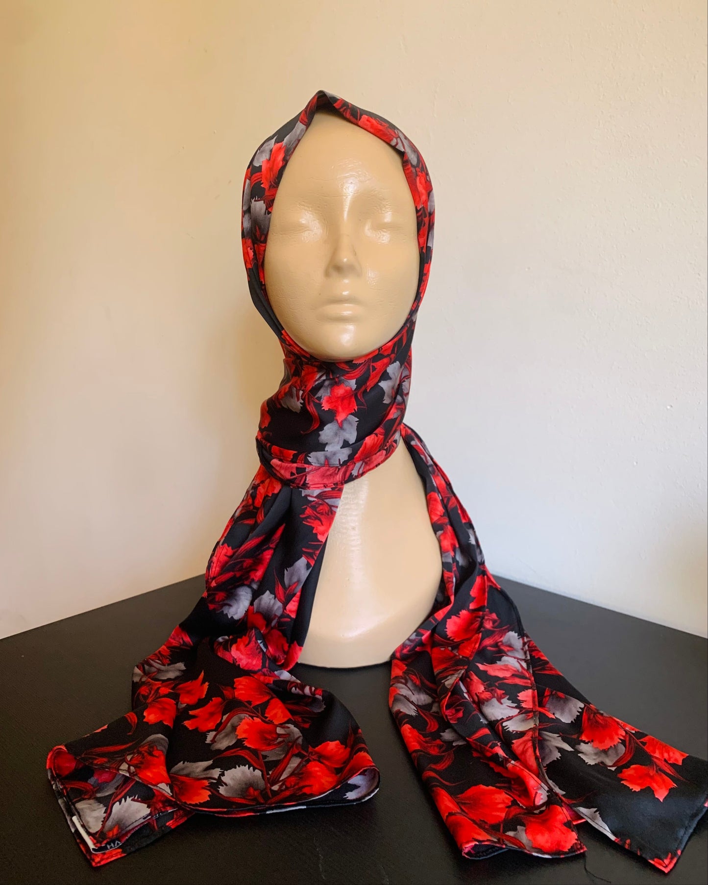 Red flower satin scarf