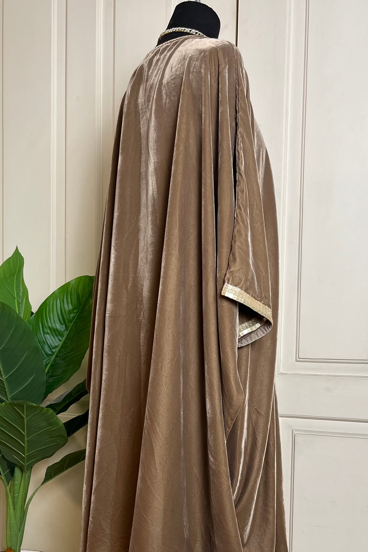 The Arabian Blouse in Mocha