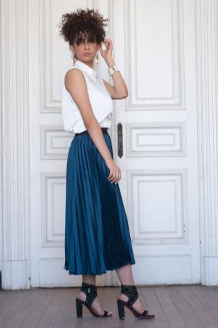 Petrol blue 2025 pleated skirt zara