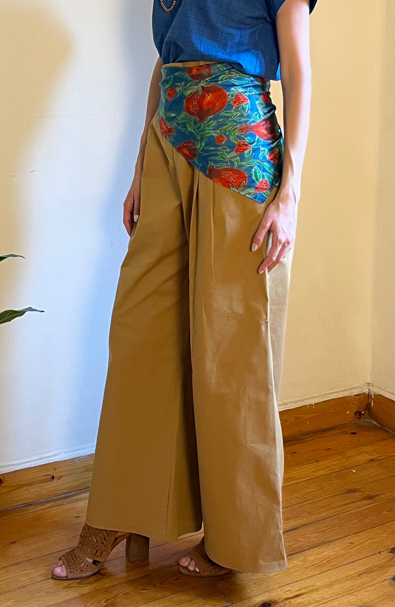 Flared Midi-pants