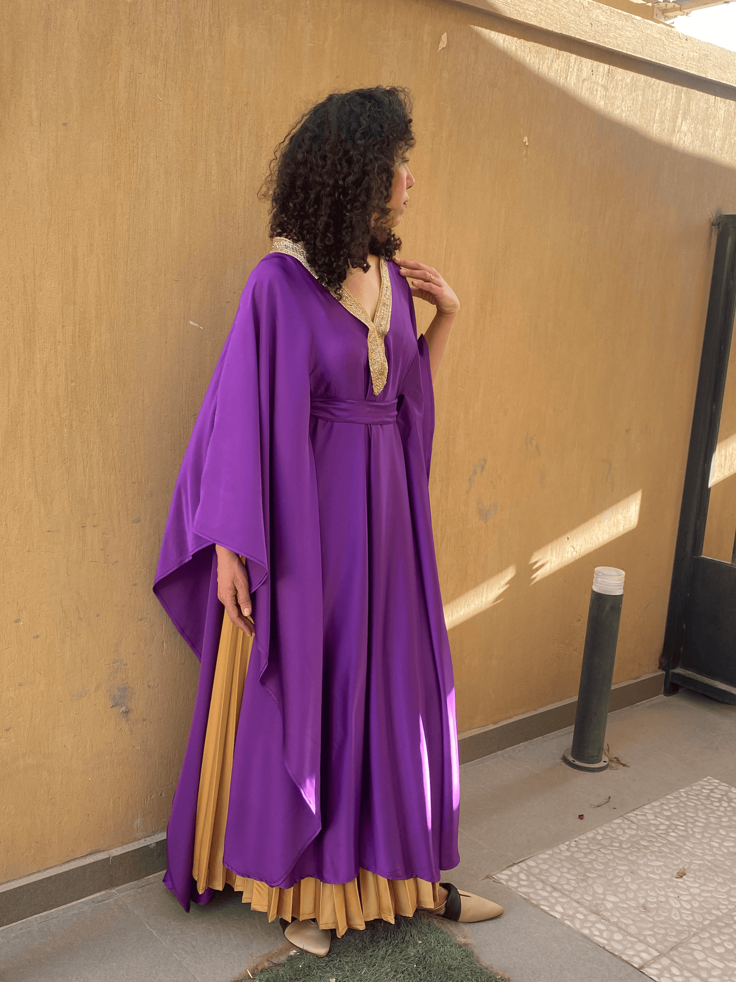 Arabian kaftan in purple